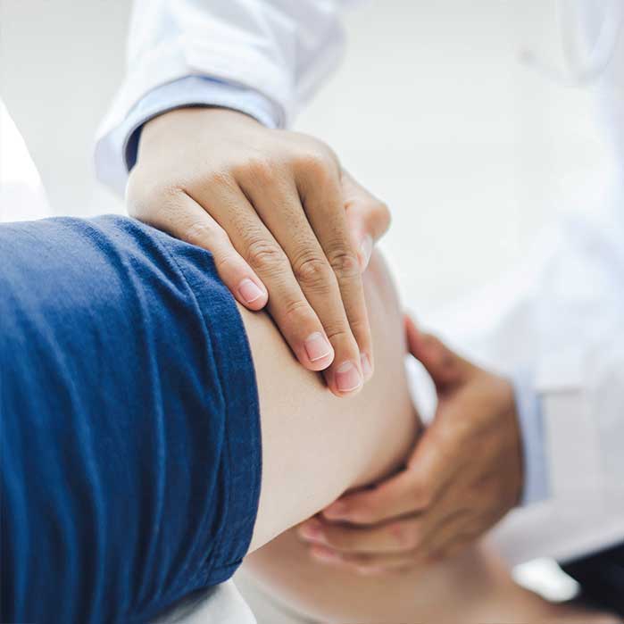 knee decompression for auto accident chiropractic treatment in Monroeville